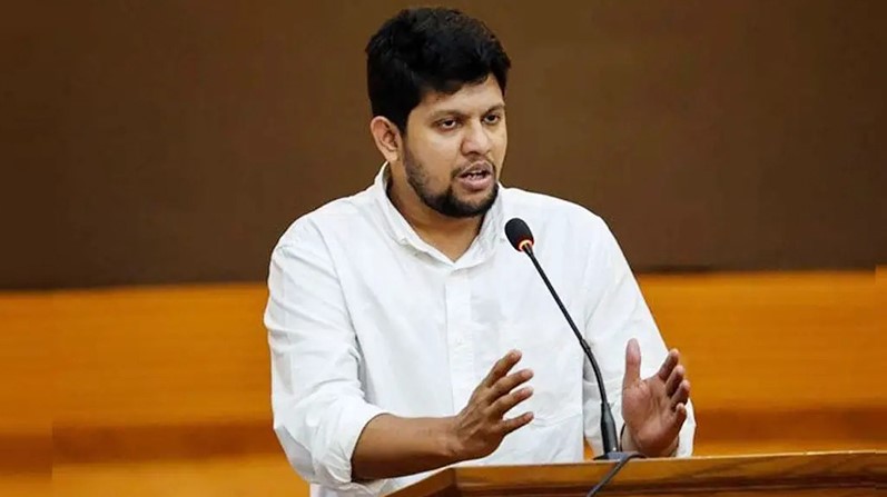 আ.লীগের ব্যাক করা নিয়ে মাহফুজের পোস্ট, যা লিখলেন